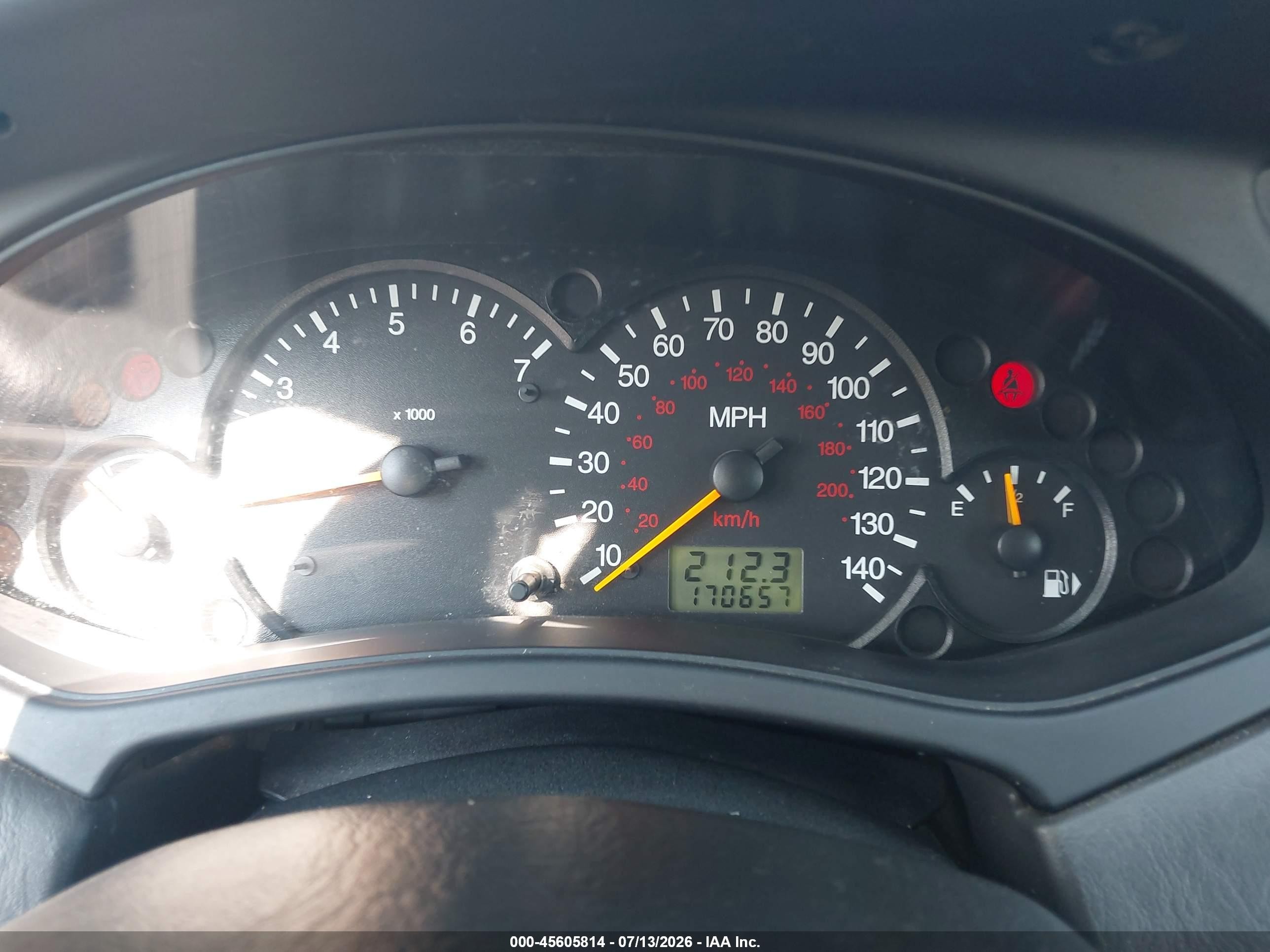 2001 Ford Focus Zx3 Silver vin: 3FAFP31301R243640
