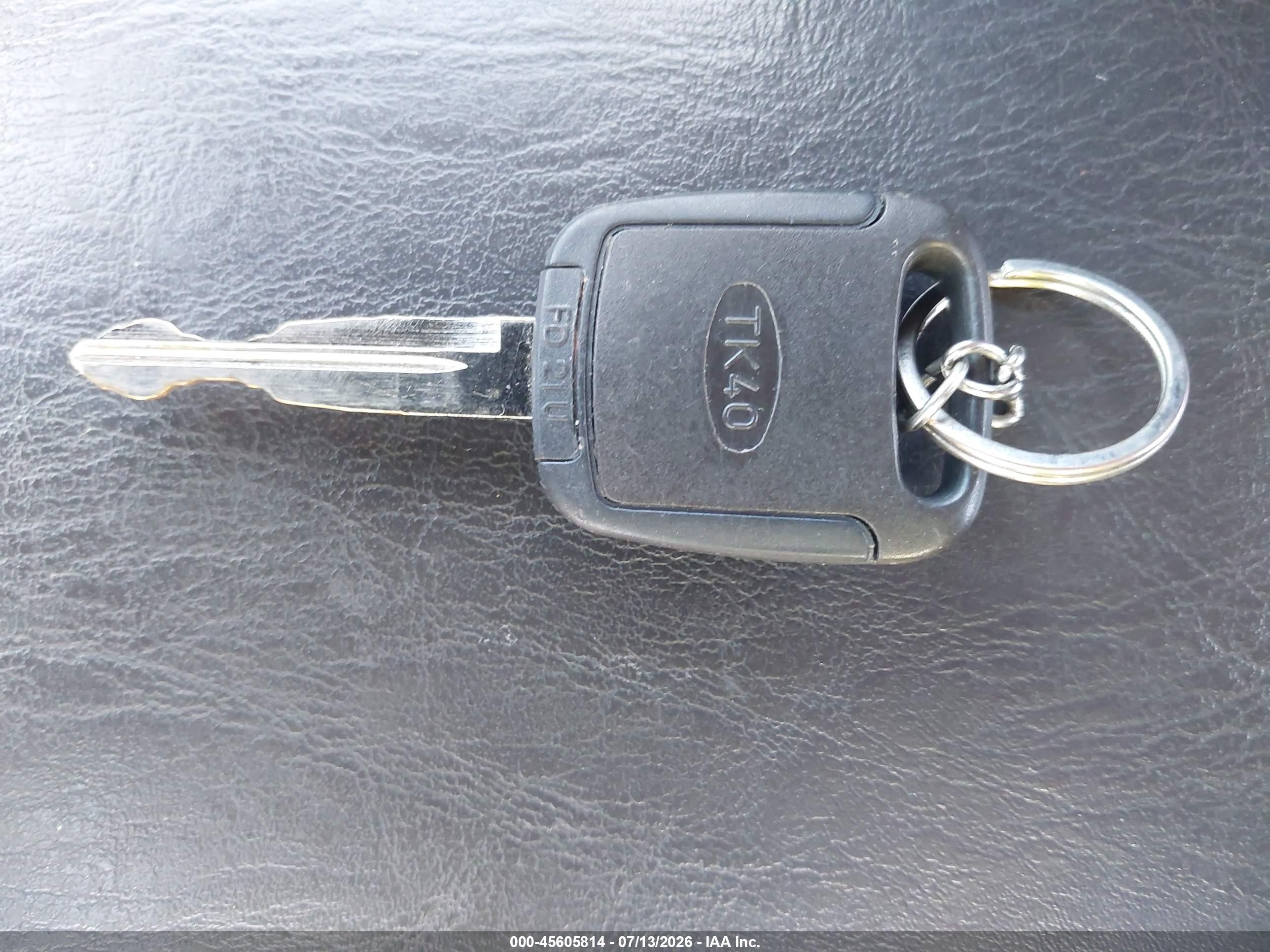 2001 Ford Focus Zx3 Silver vin: 3FAFP31301R243640