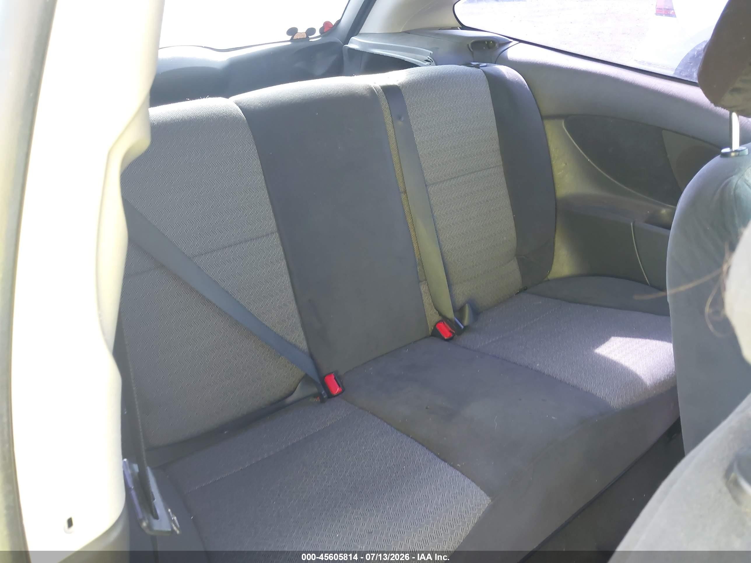 2001 Ford Focus Zx3 Silver vin: 3FAFP31301R243640