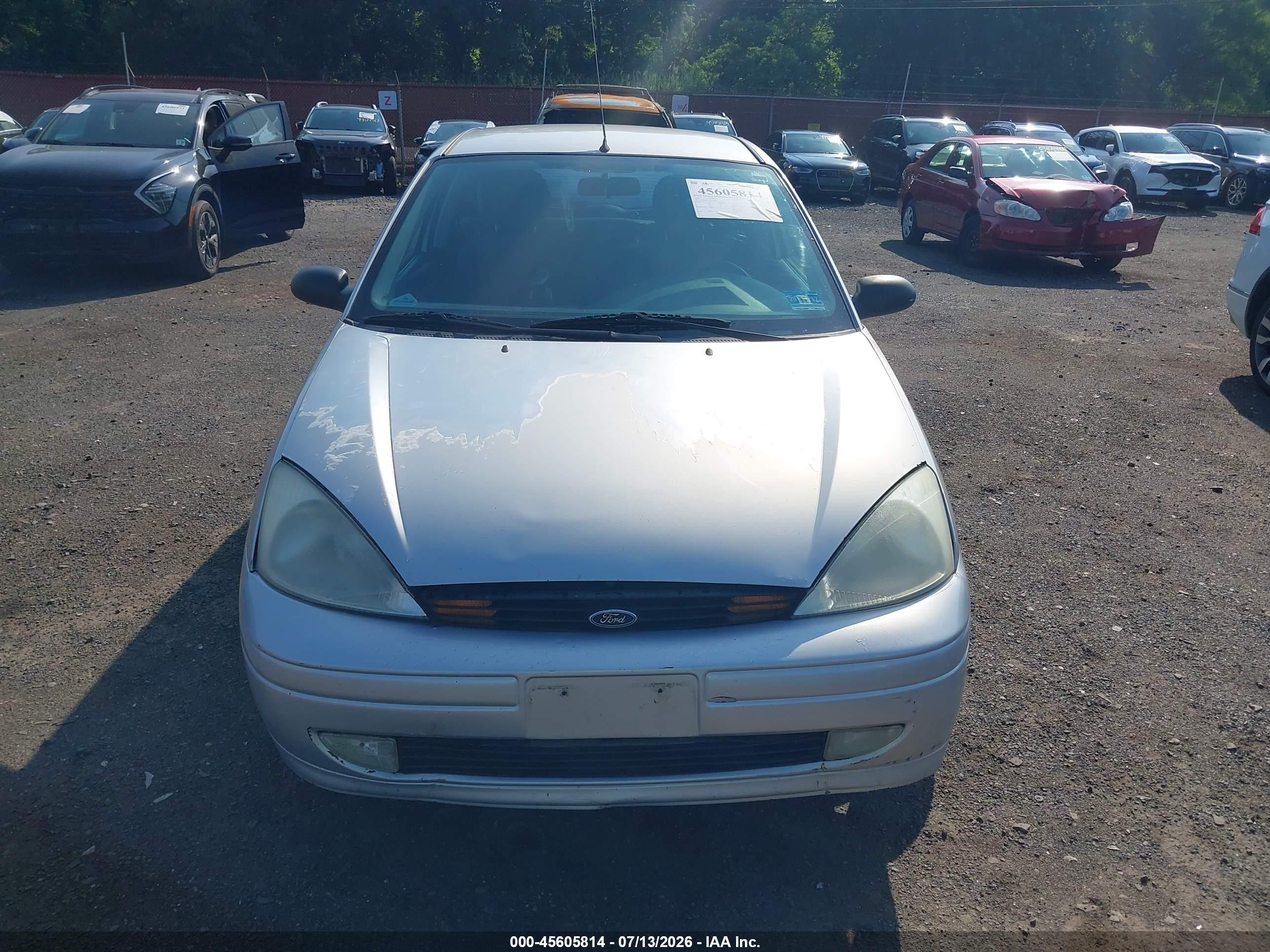 2001 Ford Focus Zx3 Silver vin: 3FAFP31301R243640