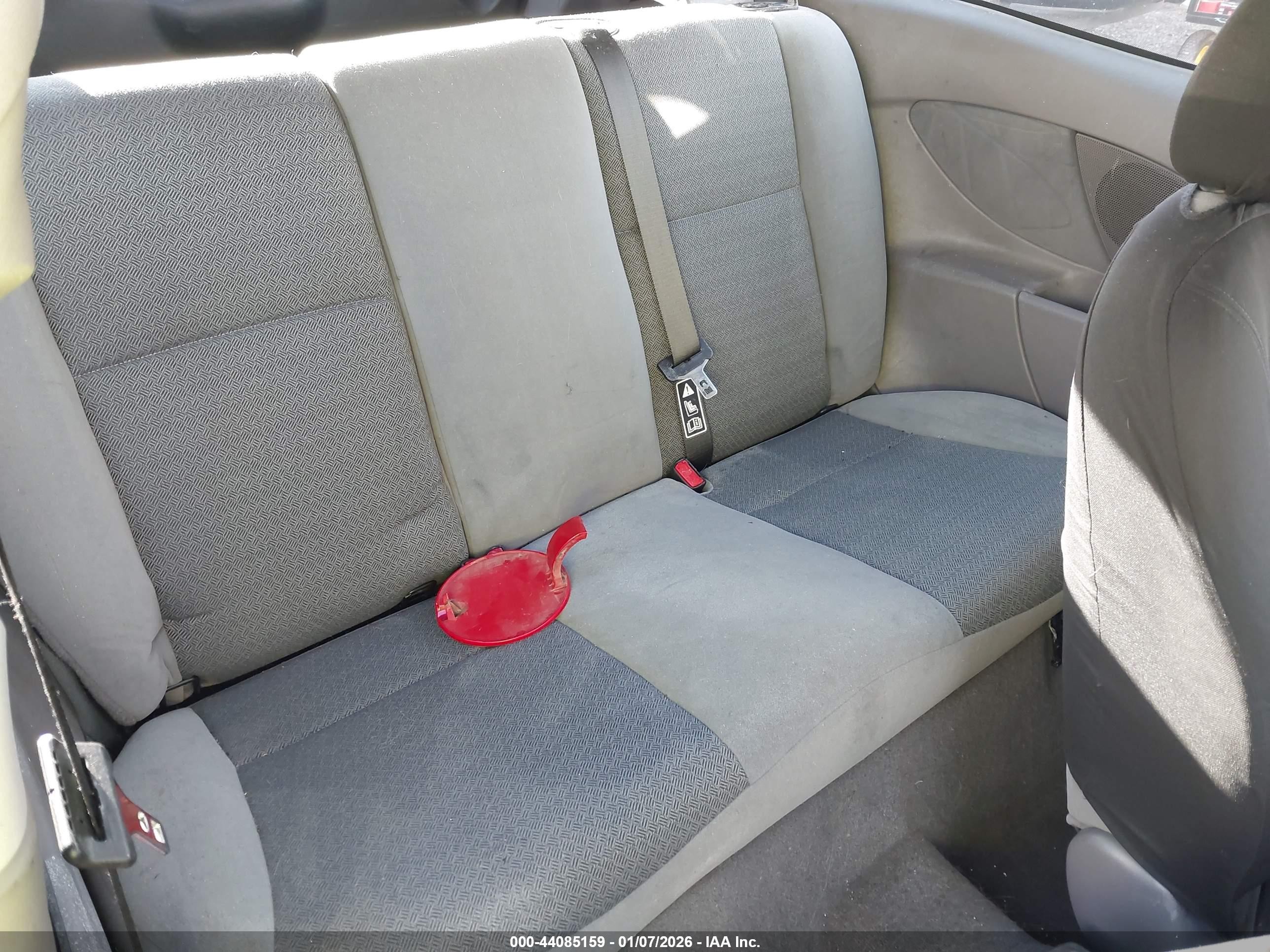 2000 Ford Focus Zx3 Красный vin: 3FAFP3130YR203262