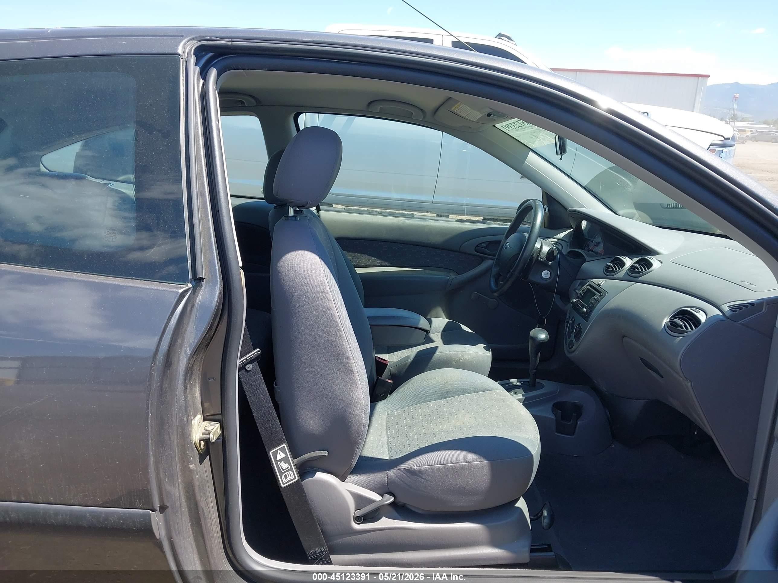 2003 Ford Focus Zx3 Gray vin: 3FAFP31323R120165