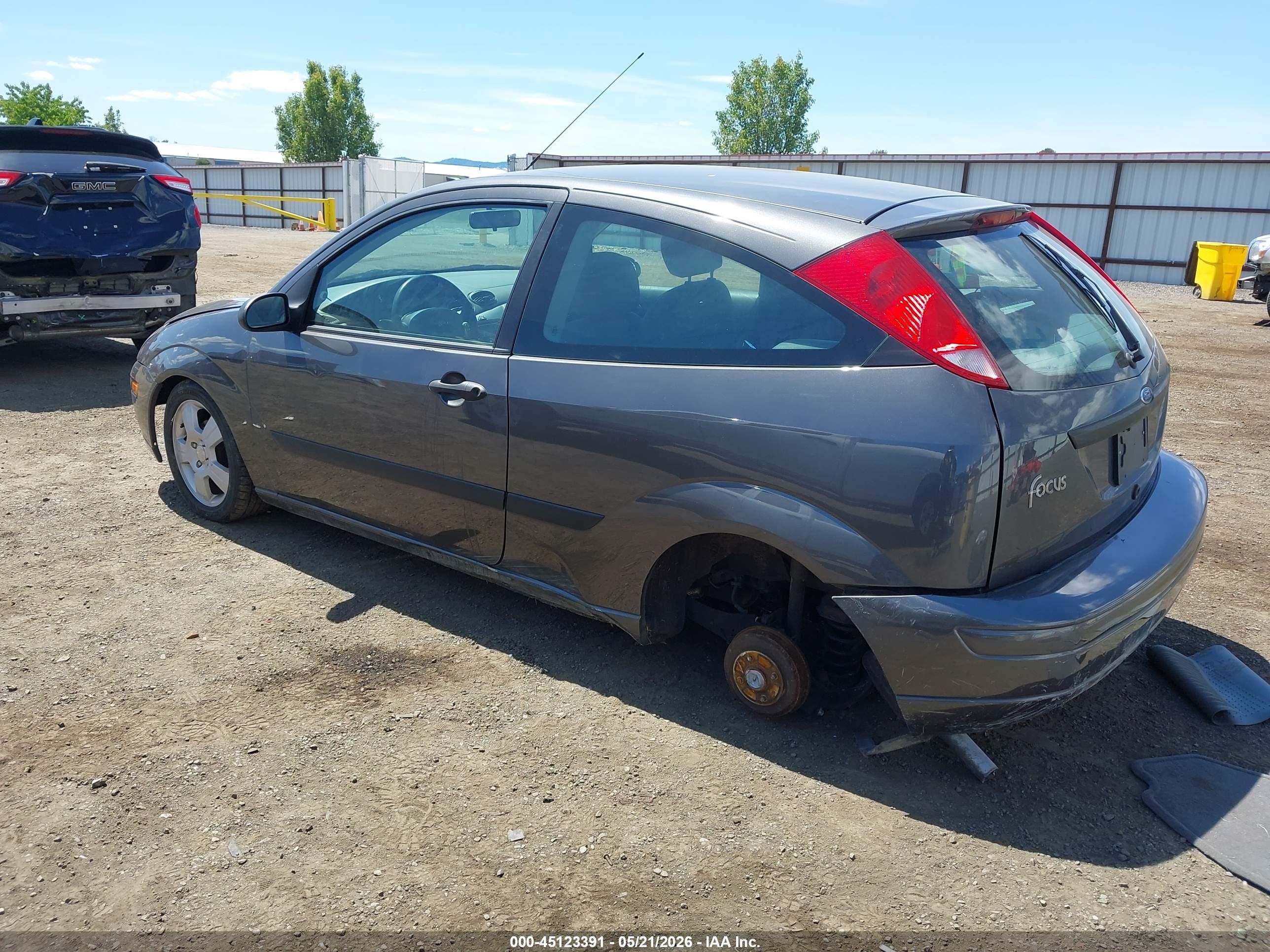 2003 Ford Focus Zx3 Gray vin: 3FAFP31323R120165