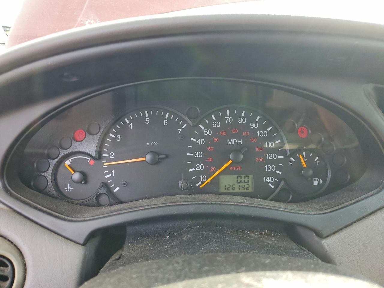 2004 Ford Focus Zx3 Red vin: 3FAFP31324R121043