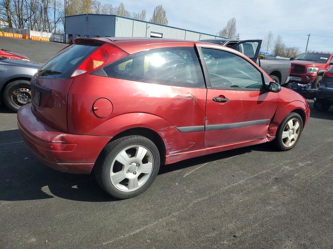 2004 Ford Focus Zx3 Red vin: 3FAFP31324R121043