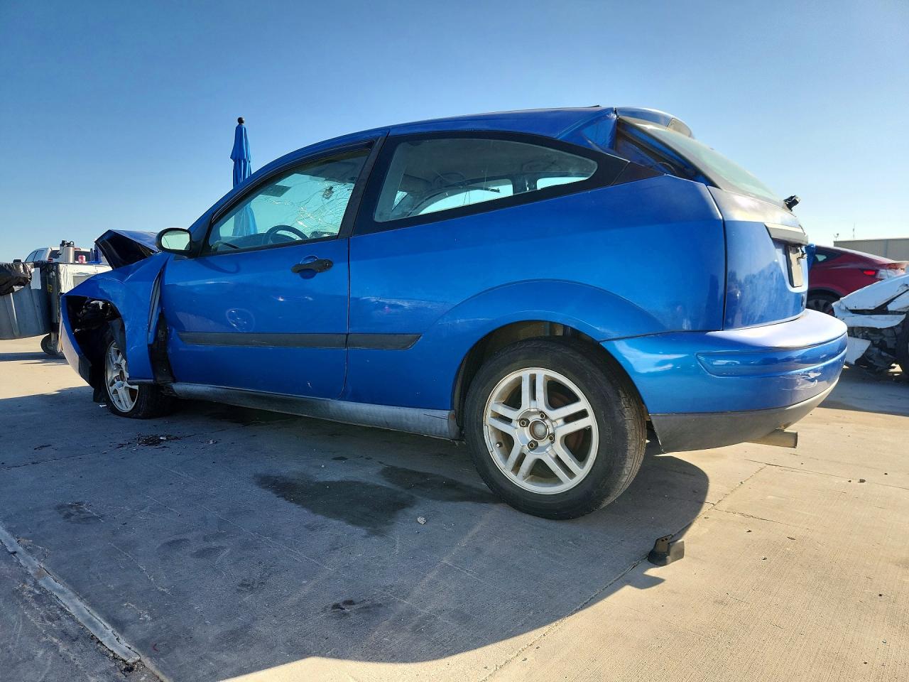 2000 Ford Focus Zx3 Blue vin: 3FAFP3132YR180910