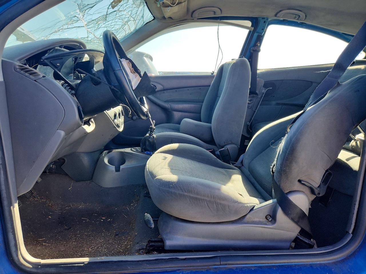 2000 Ford Focus Zx3 Blue vin: 3FAFP3132YR180910