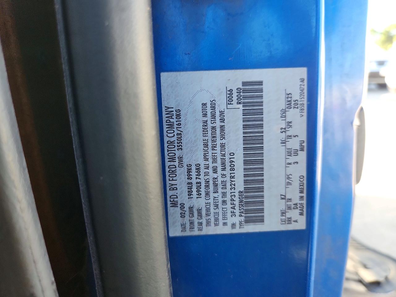 2000 Ford Focus Zx3 Blue vin: 3FAFP3132YR180910