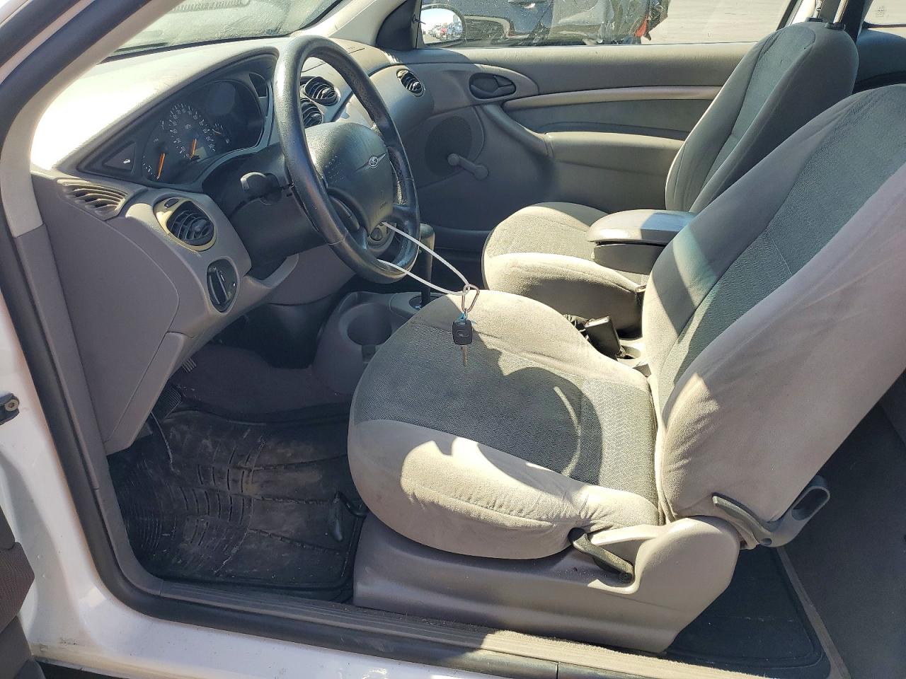 2001 Ford Focus Zx3 Белый vin: 3FAFP31331R117742
