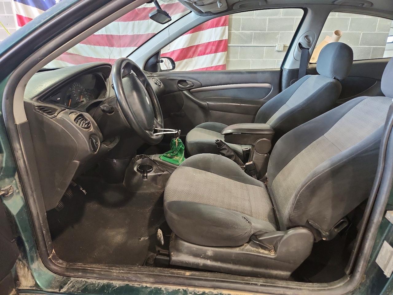 2001 Ford Focus Zx3 Green vin: 3FAFP31341R132427