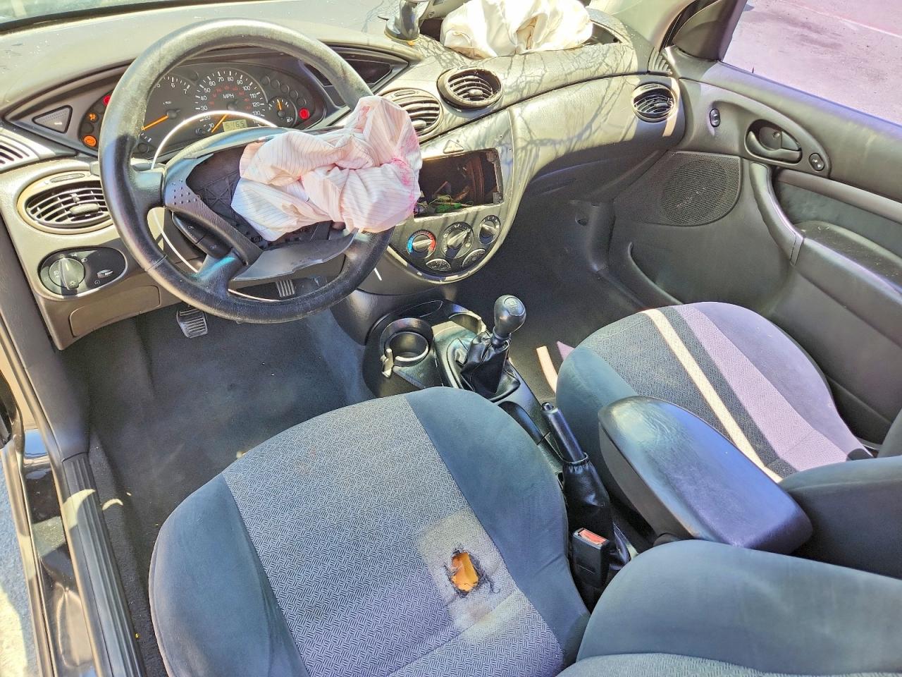 2001 Ford Focus Zx3 Черный vin: 3FAFP31351R191440