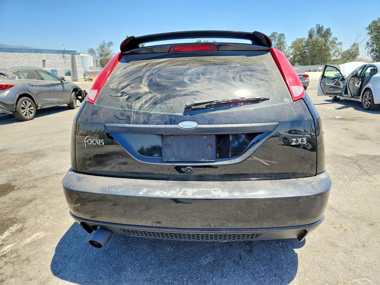 2001 Ford Focus Zx3 Черный vin: 3FAFP31351R191440