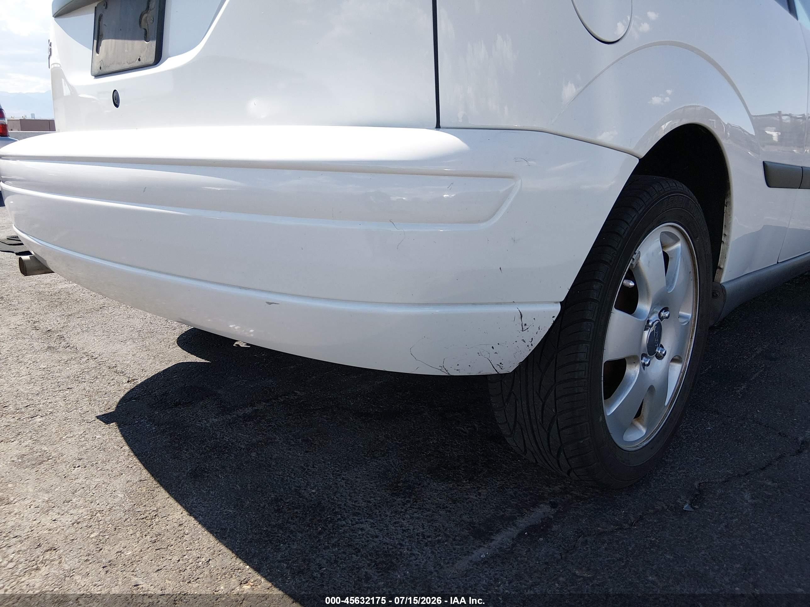 2002 Ford Focus Zx3 Base/zx3 Premium/zx3 Pwr Premium White vin: 3FAFP31362R225712