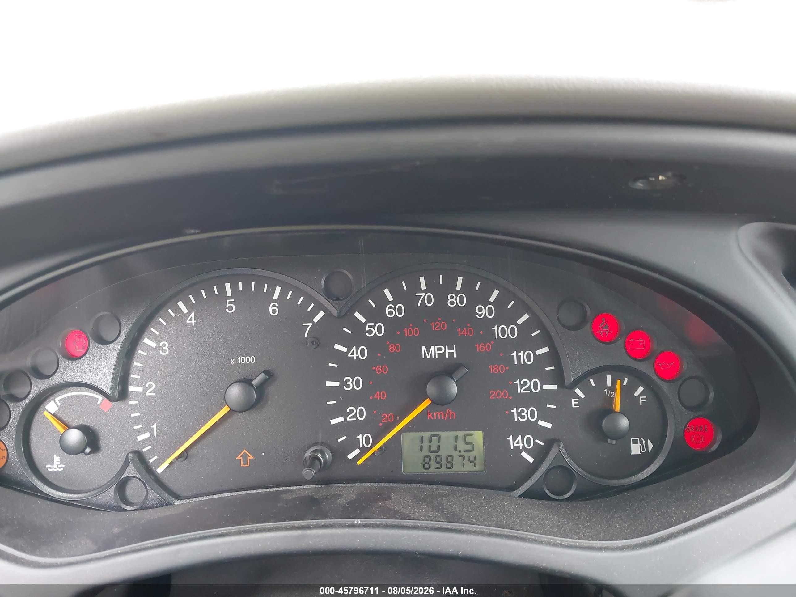 2000 Ford Focus Zx3 Silver vin: 3FAFP3139YR198630