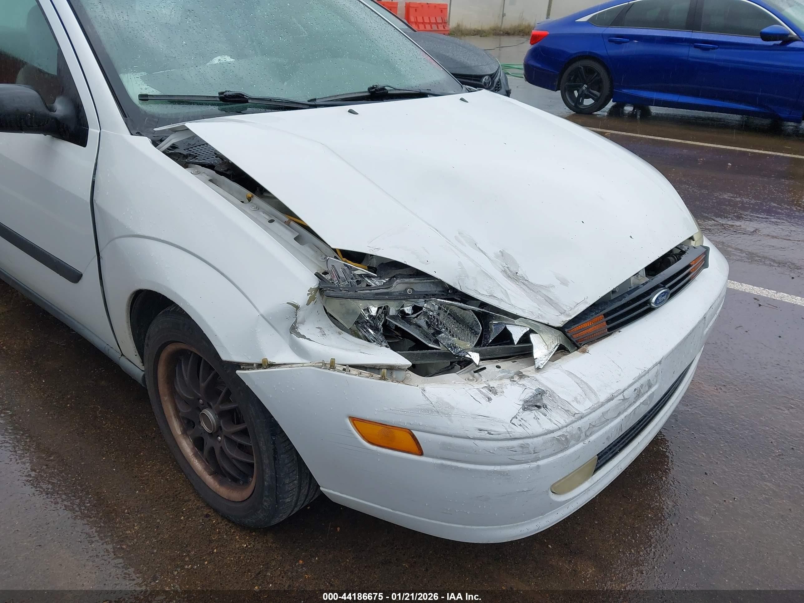 2002 Ford Focus Zx3 White vin: 3FAFP313X2R228872