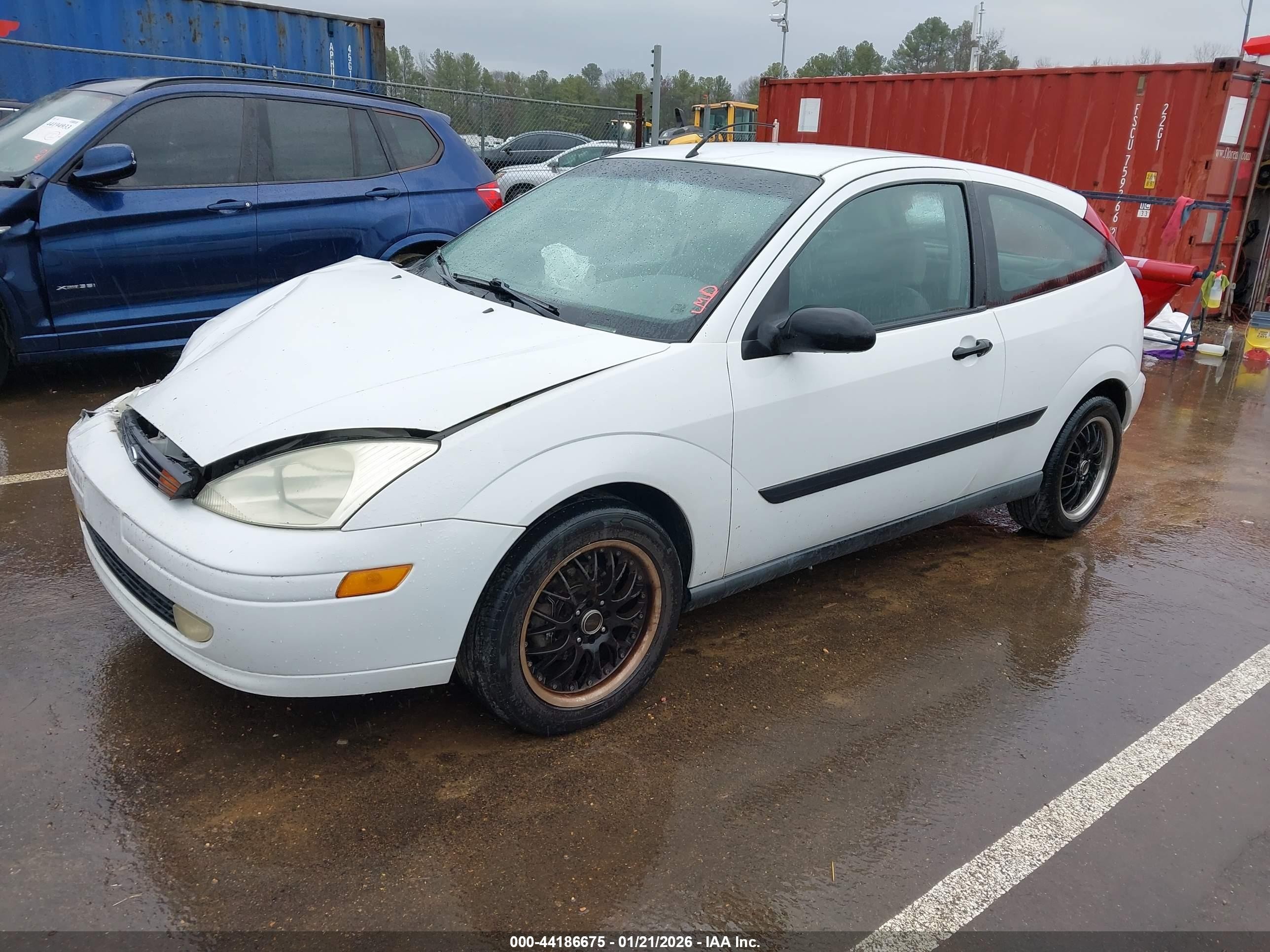 2002 Ford Focus Zx3 White vin: 3FAFP313X2R228872