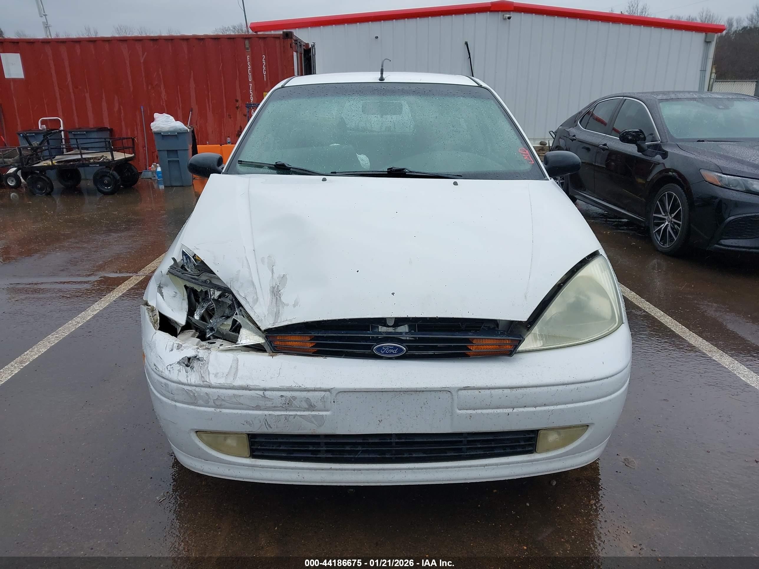 2002 Ford Focus Zx3 White vin: 3FAFP313X2R228872