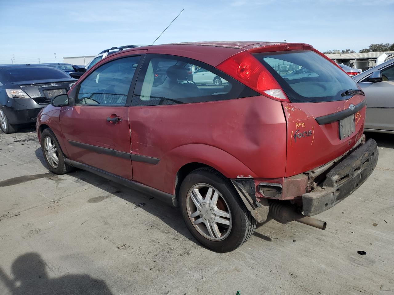 Price & History 2000 Ford Focus Zx3 2.0l 4 vin: 3FAFP313XYR219081