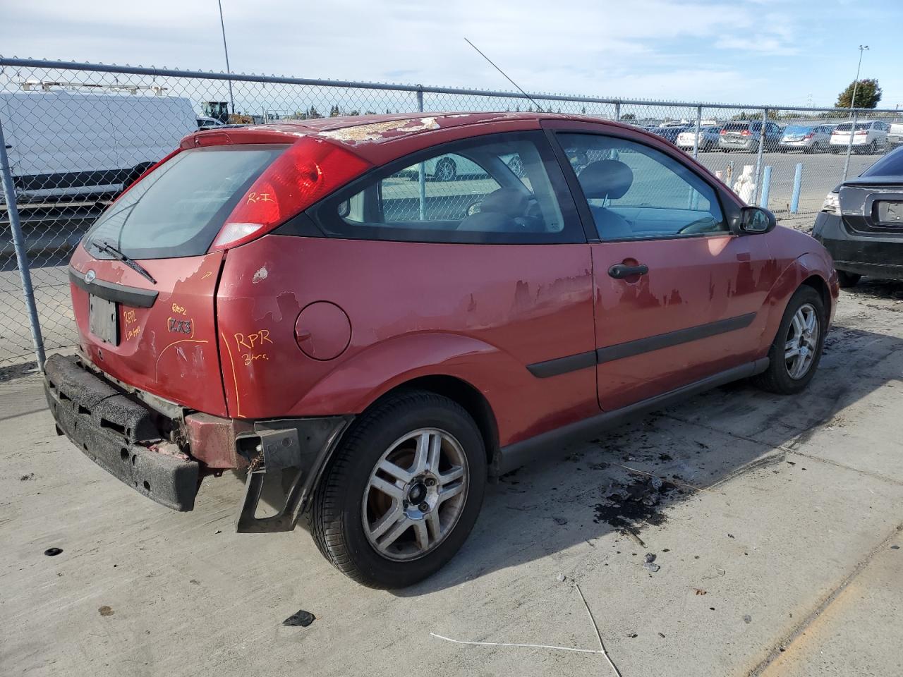 Price & History 2000 Ford Focus Zx3 2.0l 4 vin: 3FAFP313XYR219081