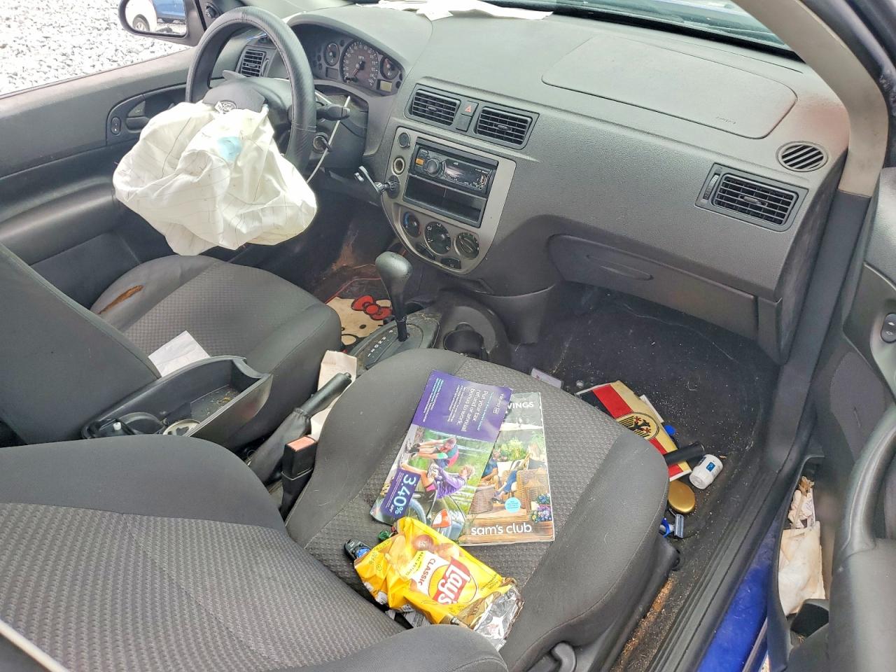 2005 Ford Focus Blue vin: 3FAFP31N05R128057