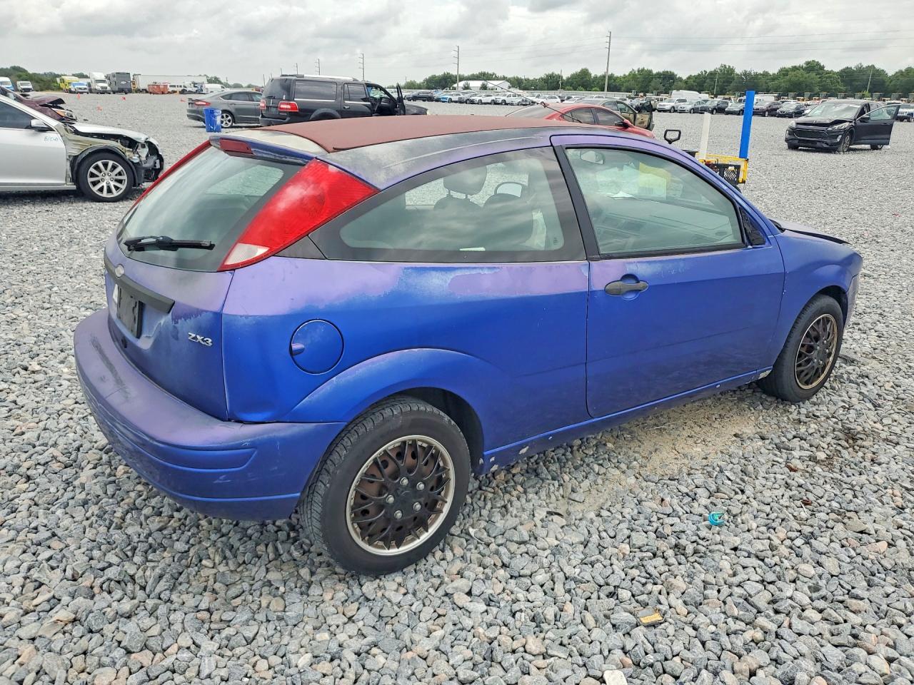 2005 Ford Focus Blue vin: 3FAFP31N05R128057