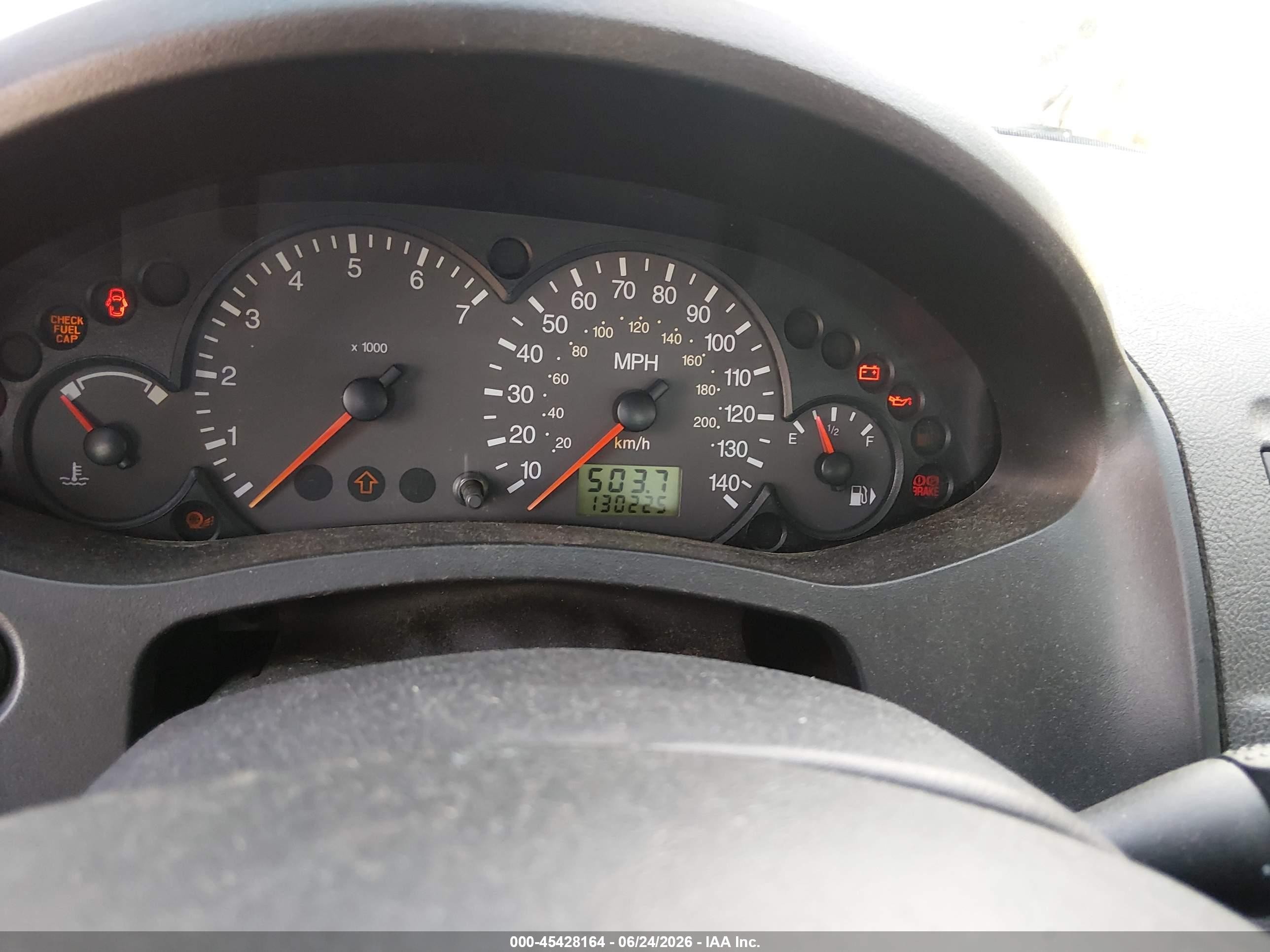 2005 Ford Focus Zx3 Red vin: 3FAFP31N15R144364