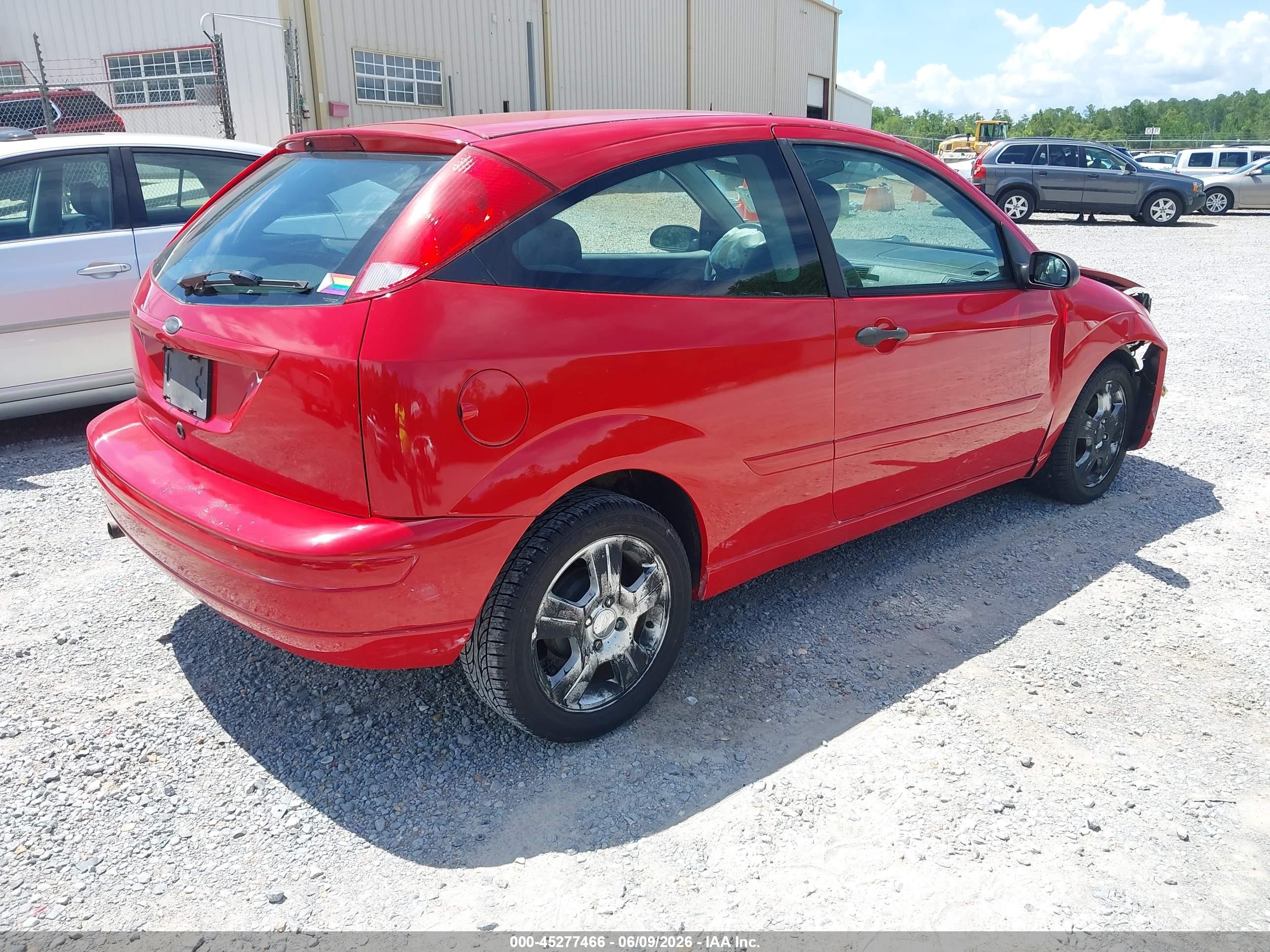 2005 Ford Focus Zx3 Red vin: 3FAFP31N25R159181