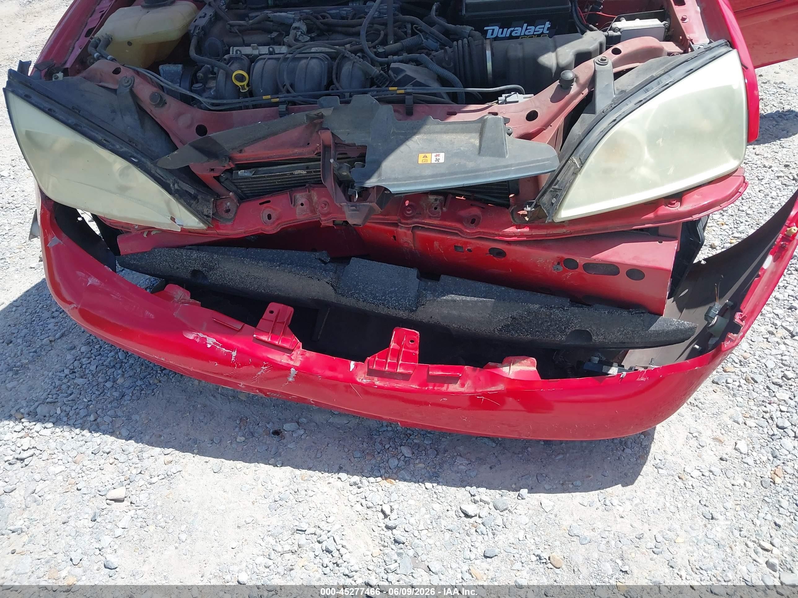 2005 Ford Focus Zx3 Red vin: 3FAFP31N25R159181