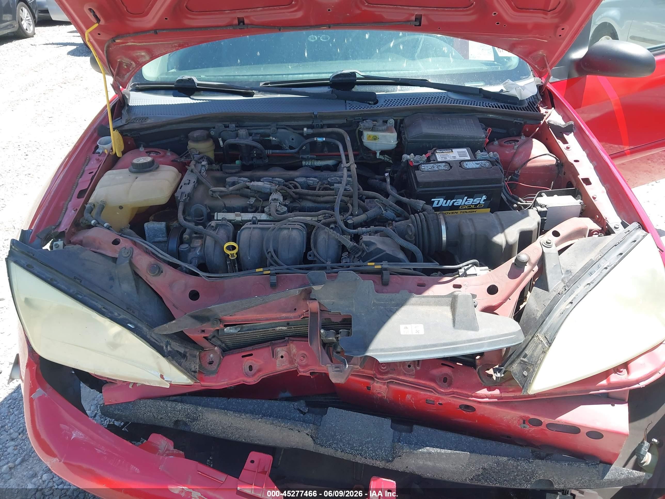 2005 Ford Focus Zx3 Red vin: 3FAFP31N25R159181