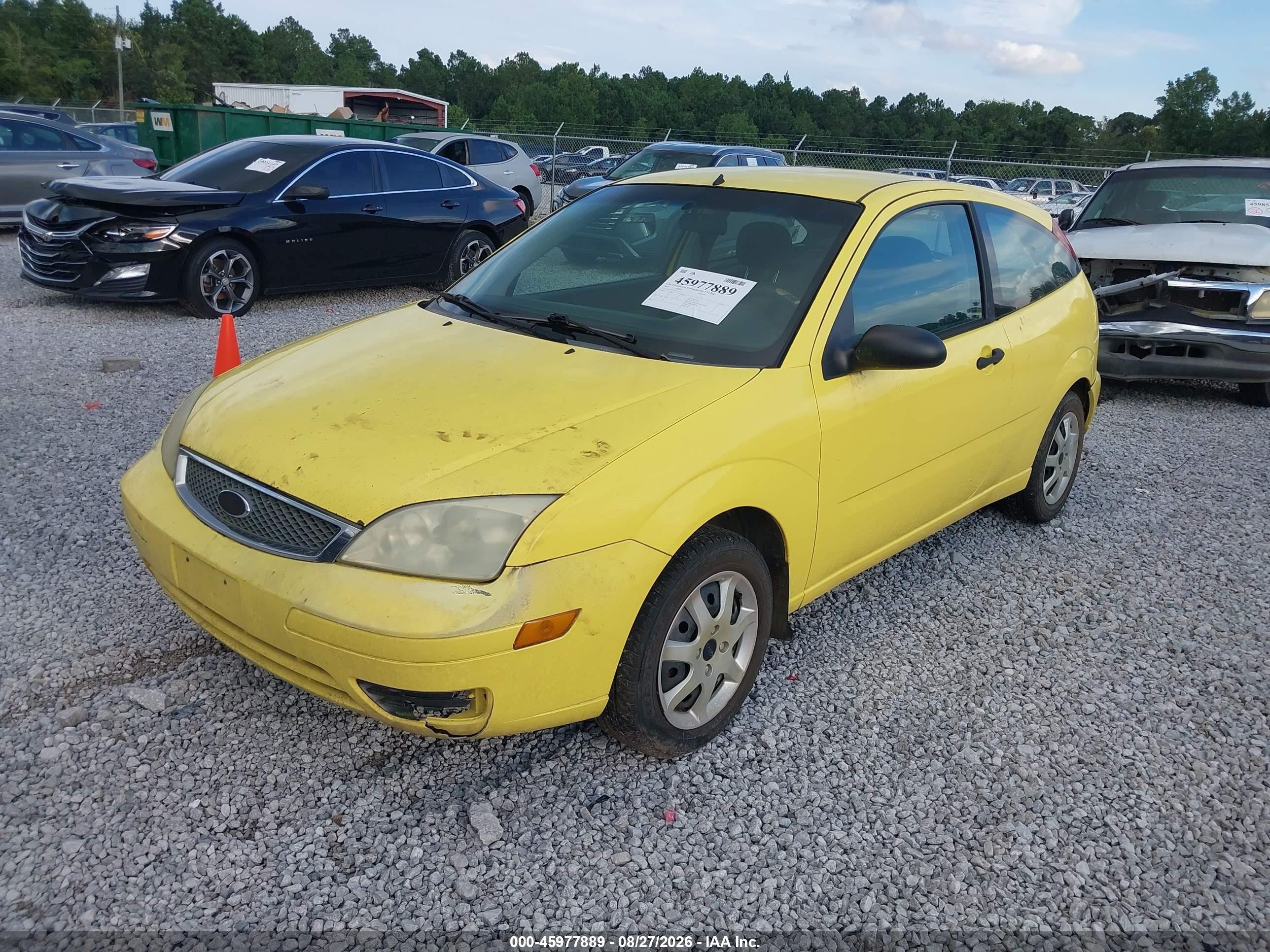 2005 Ford Focus Zx3 Yellow vin: 3FAFP31N35R112371