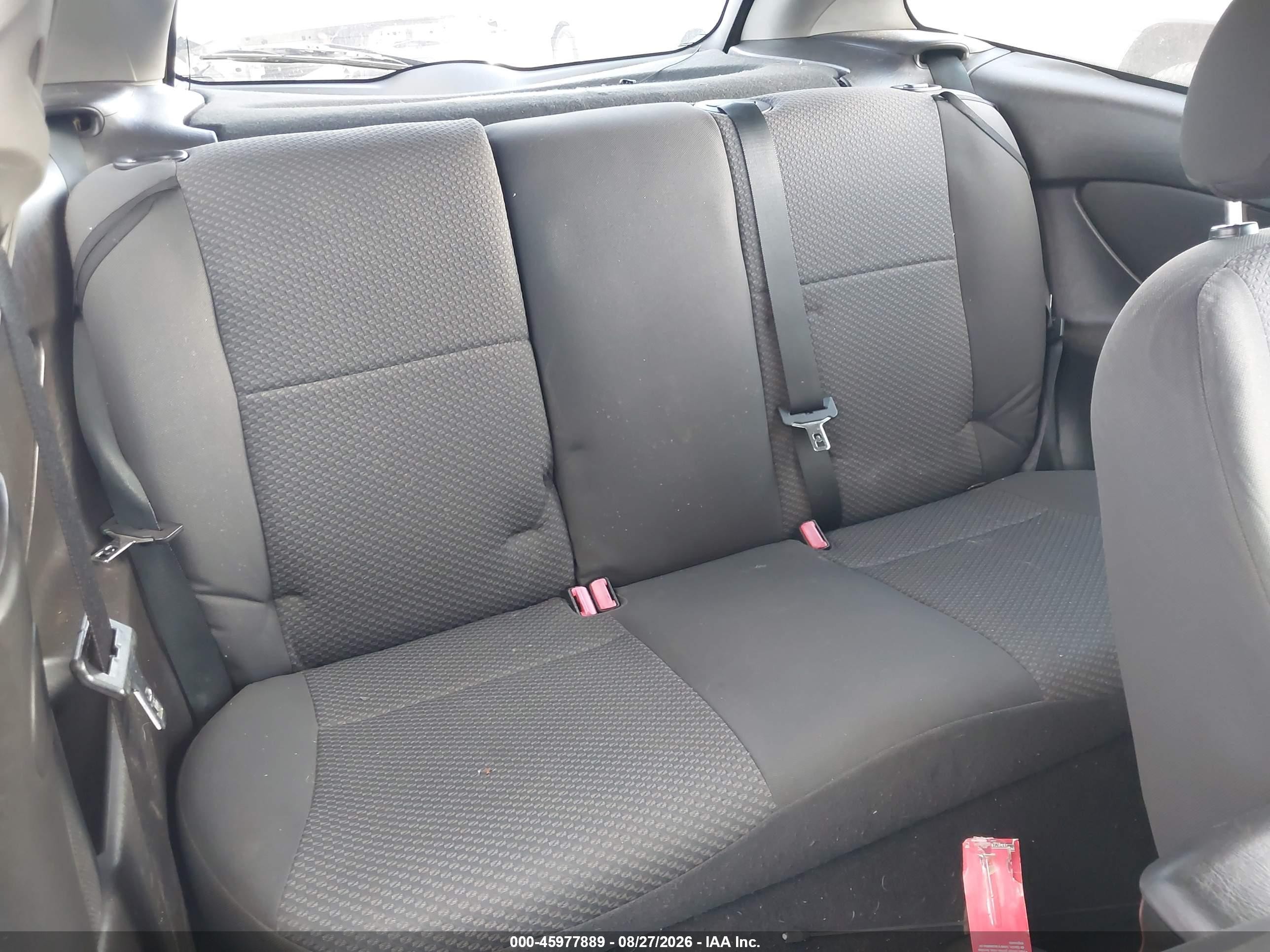 2005 Ford Focus Zx3 Yellow vin: 3FAFP31N35R112371