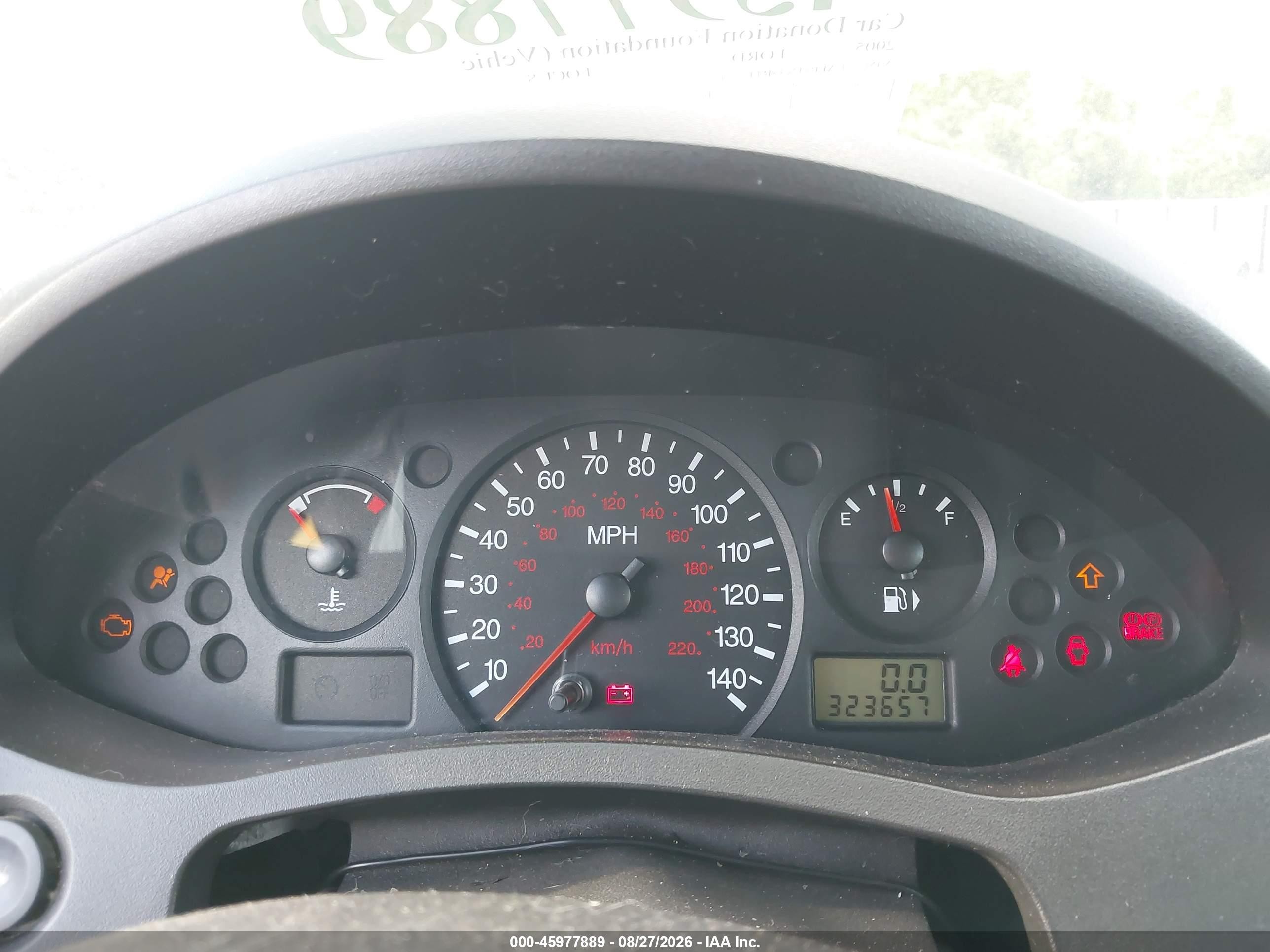 2005 Ford Focus Zx3 Yellow vin: 3FAFP31N35R112371