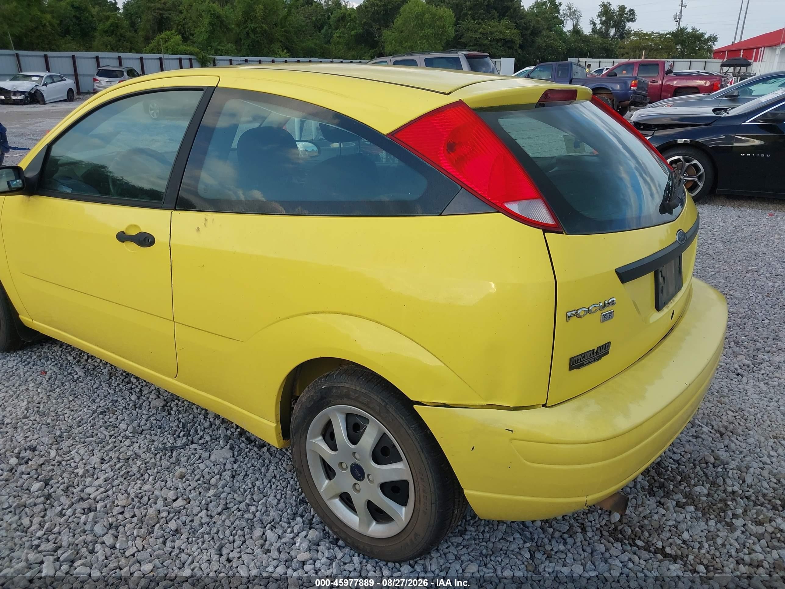 2005 Ford Focus Zx3 Yellow vin: 3FAFP31N35R112371
