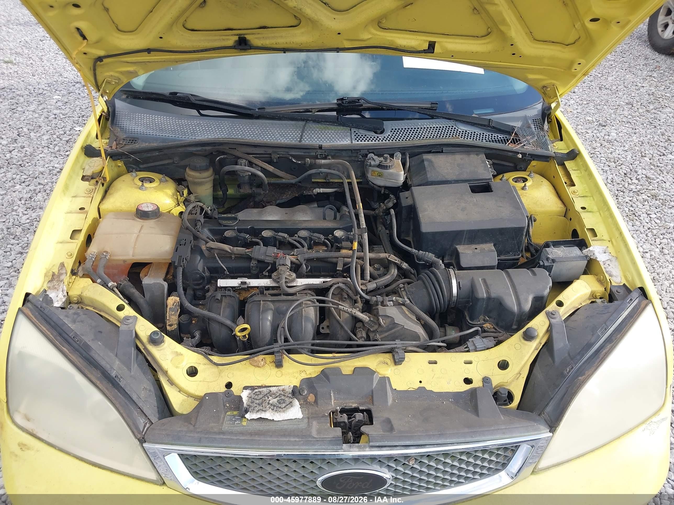 2005 Ford Focus Zx3 Yellow vin: 3FAFP31N35R112371