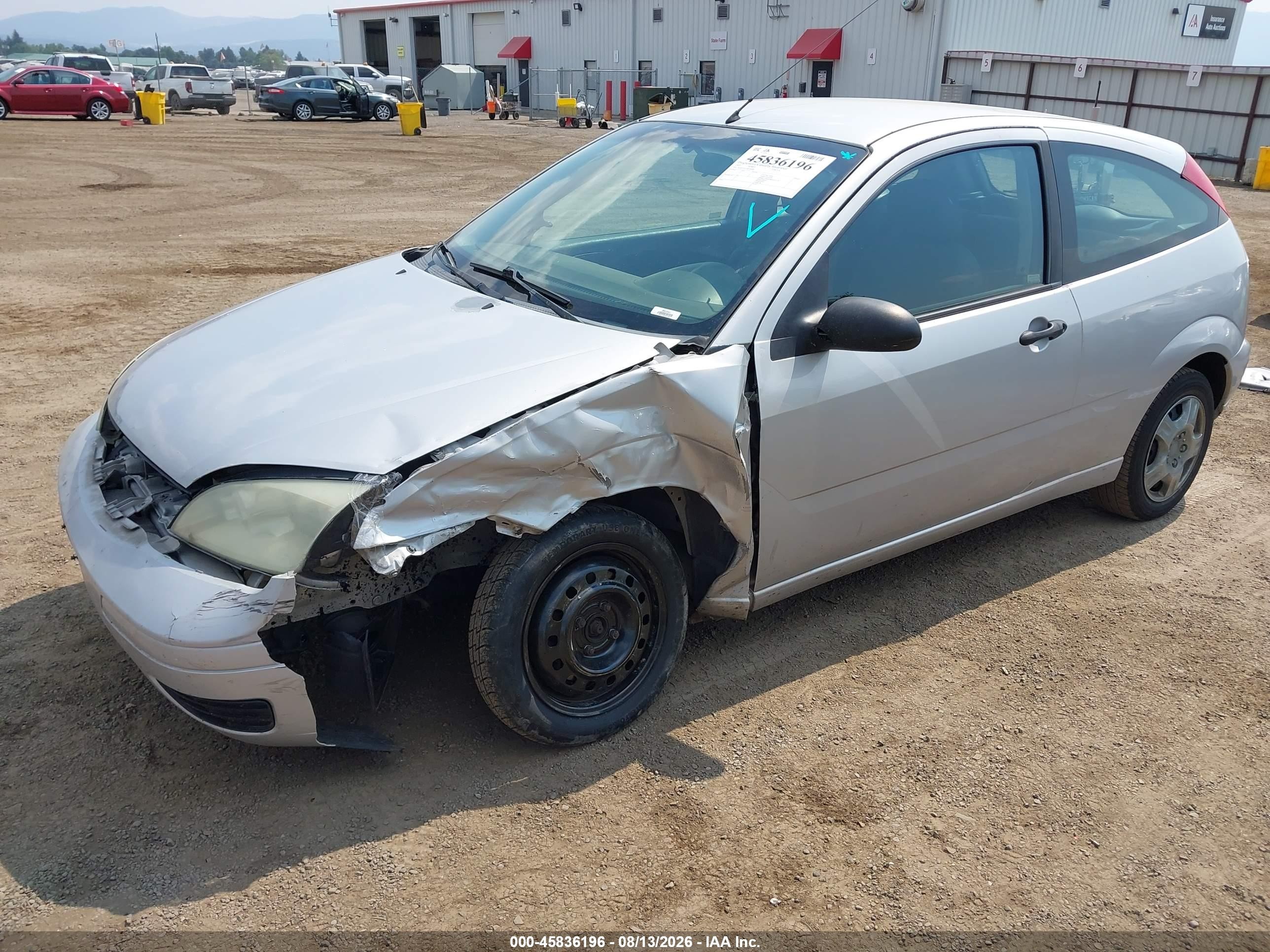 2005 Ford Focus Zx3 Silver vin: 3FAFP31N35R148948