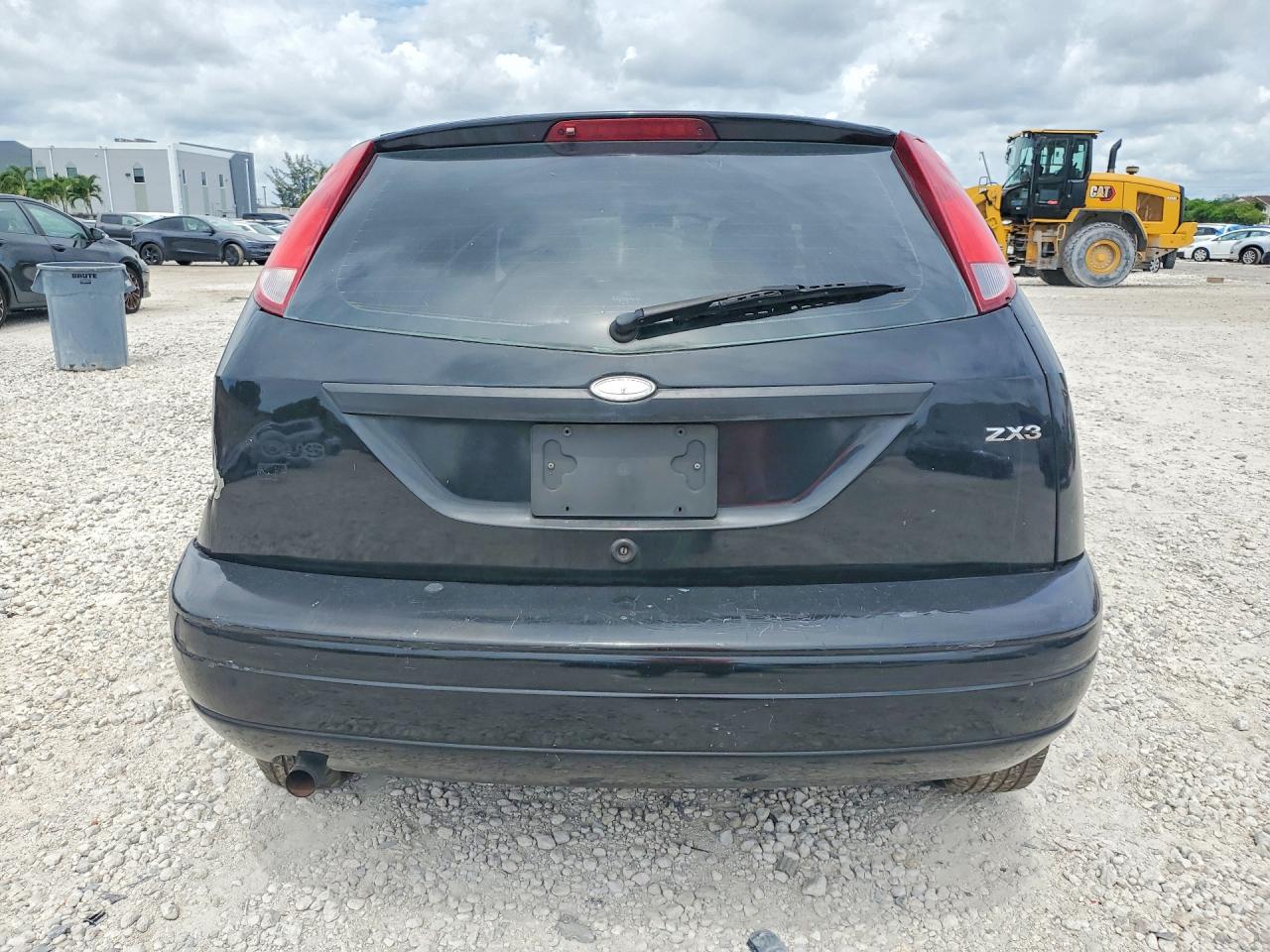 2005 Ford Focus Zx3 Black vin: 3FAFP31N45R156332