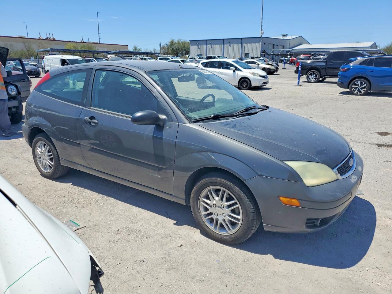 2005 Ford Focus Zx3 Charcoal vin: 3FAFP31N55R105096