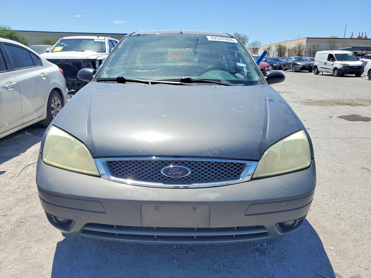 2005 Ford Focus Zx3 Charcoal vin: 3FAFP31N55R105096