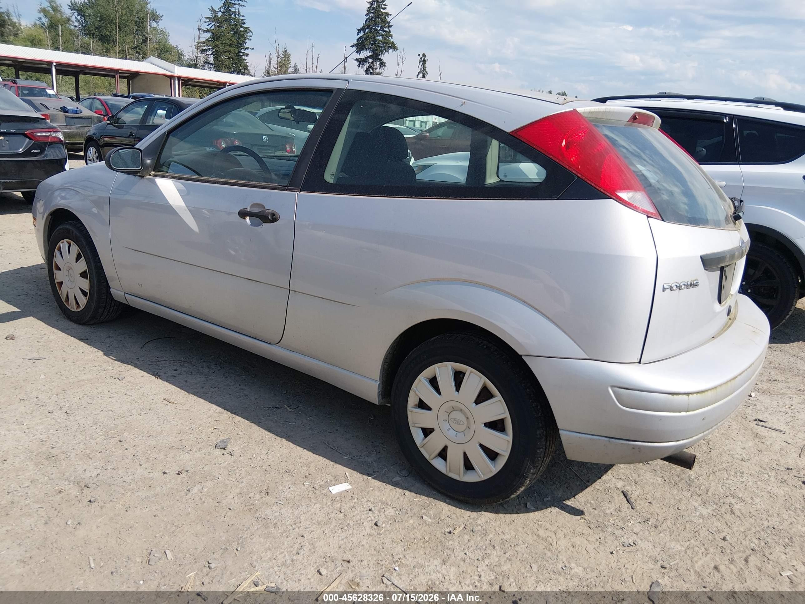 2005 Ford Focus Zx3 Silver vin: 3FAFP31N55R121735
