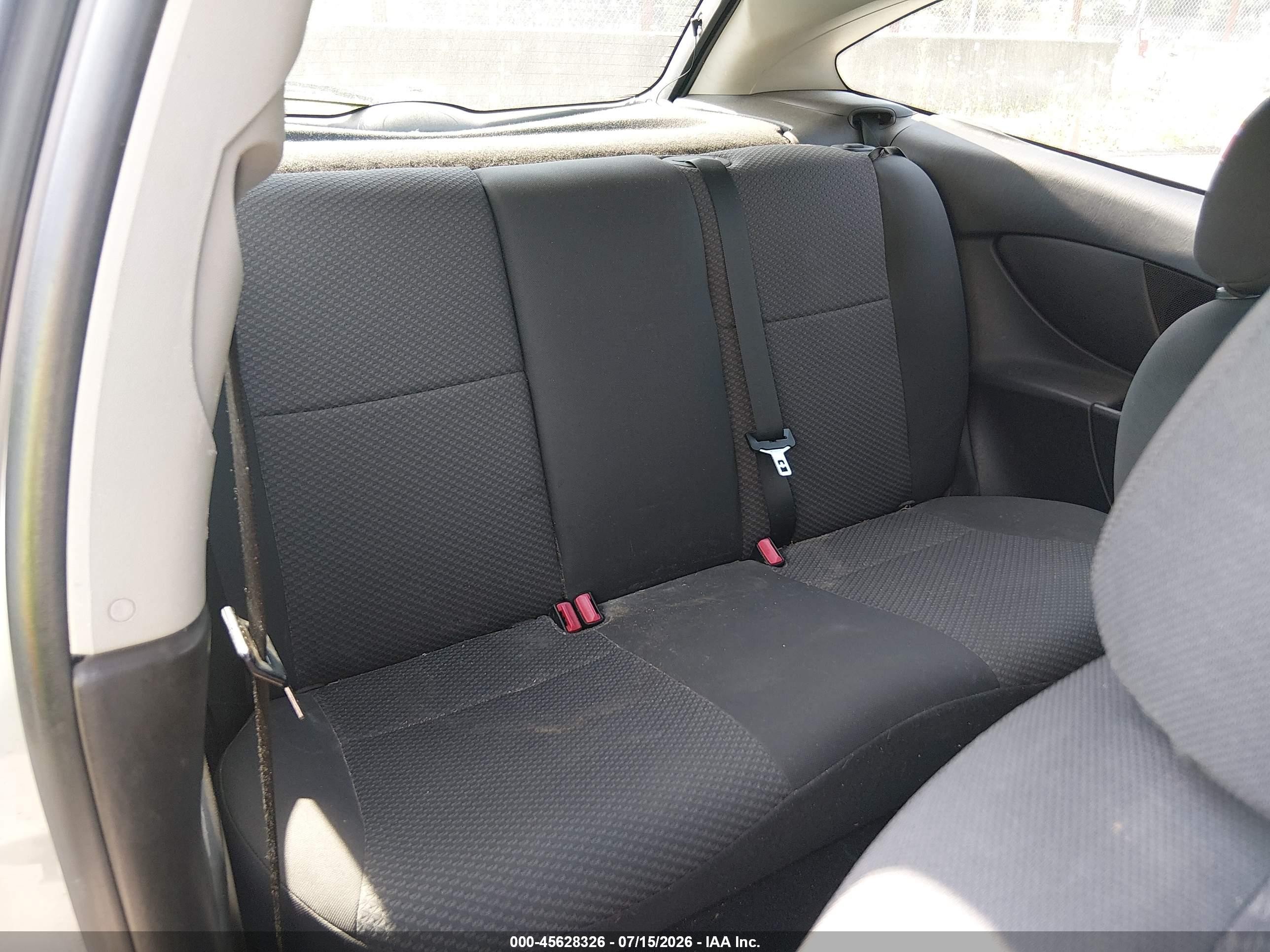 2005 Ford Focus Zx3 Silver vin: 3FAFP31N55R121735