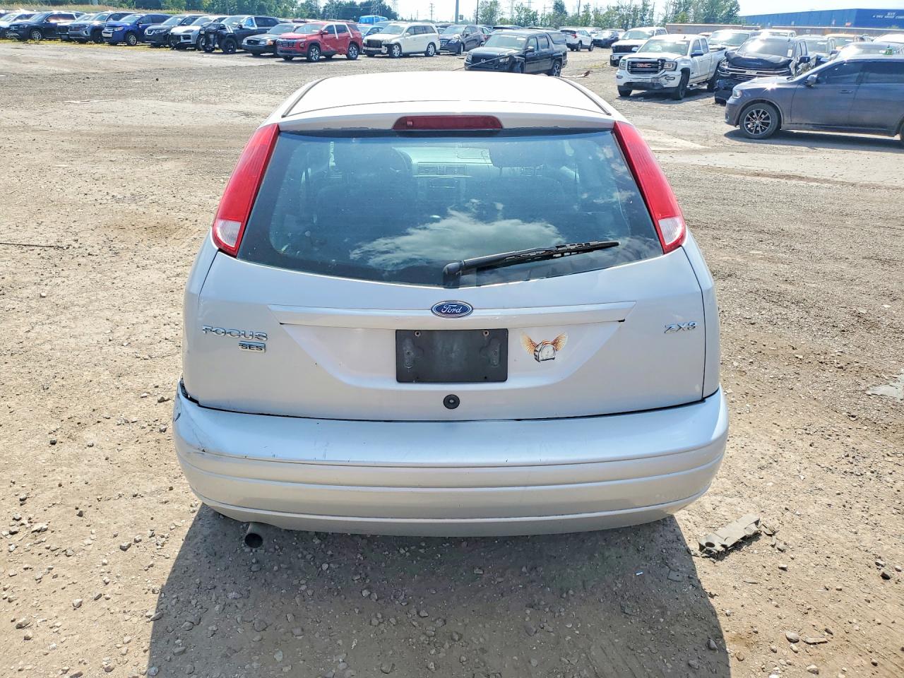 2005 Ford Focus Zx3 Silver vin: 3FAFP31N85R136696