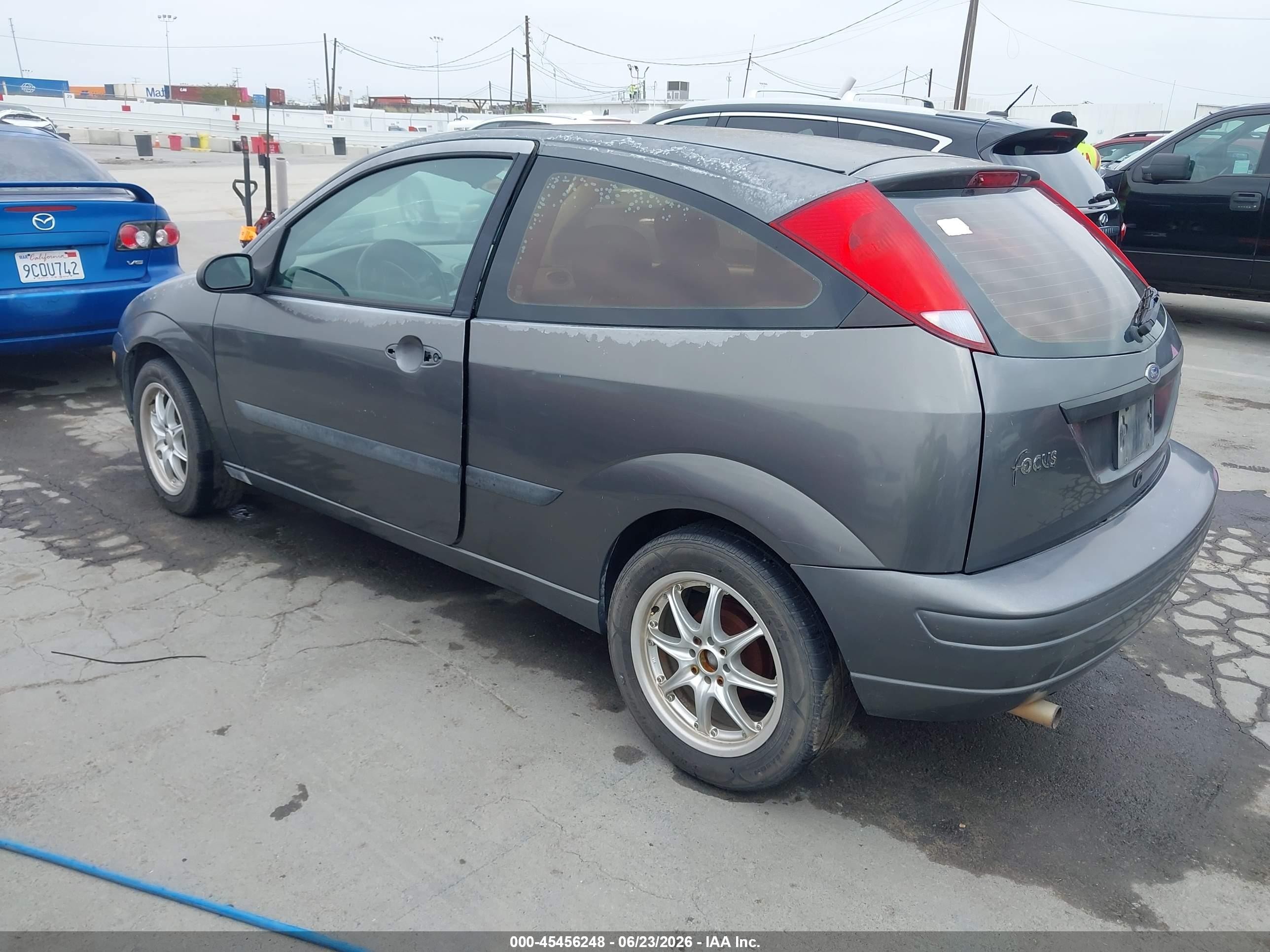 2004 Ford Focus Zx3 Серый vin: 3FAFP31Z14R102584
