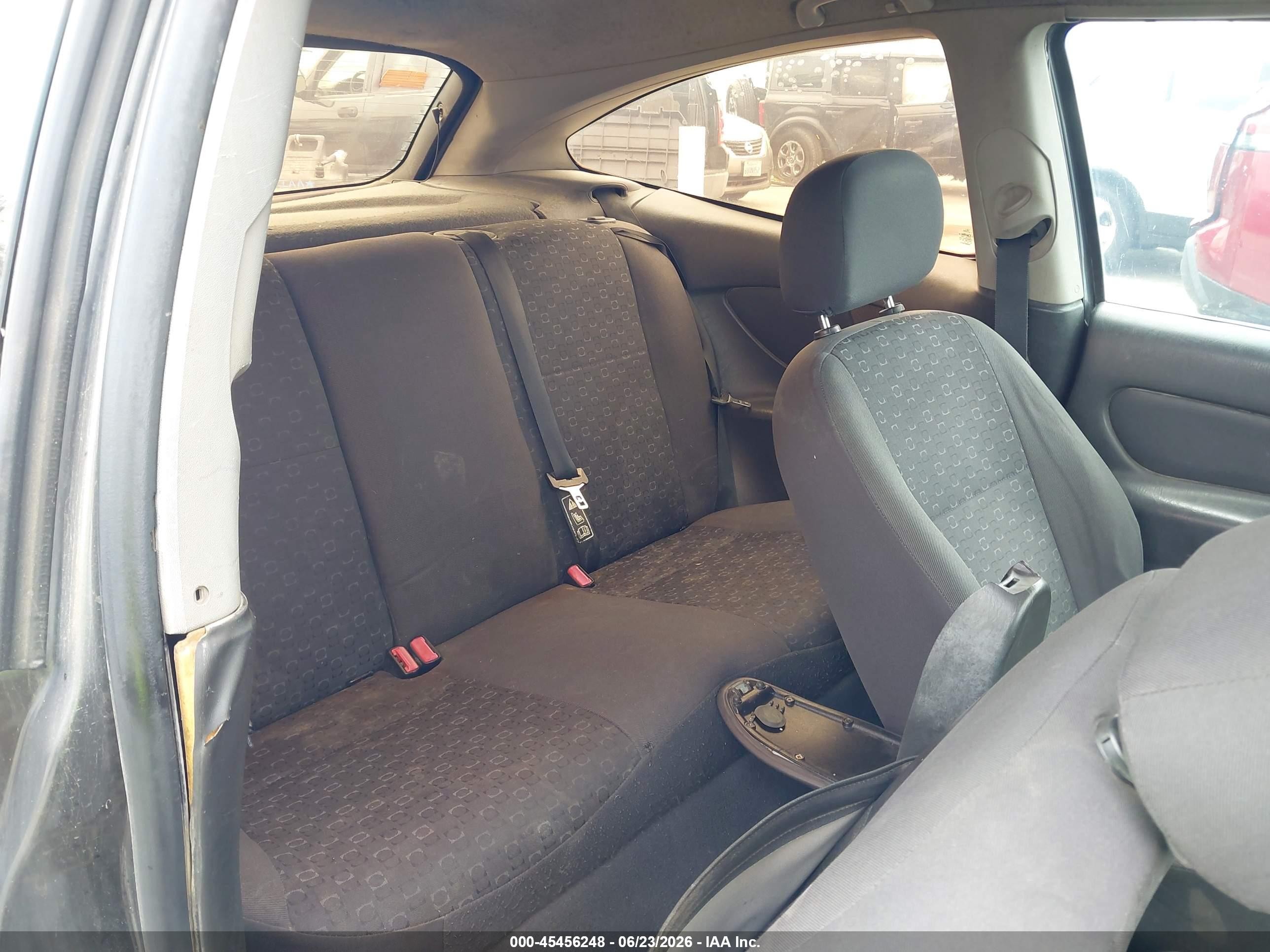 2004 Ford Focus Zx3 Серый vin: 3FAFP31Z14R102584