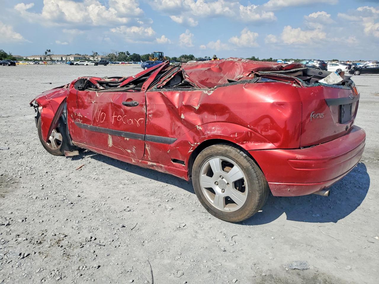 2004 Ford Focus Zx3 Red vin: 3FAFP31Z24R103937
