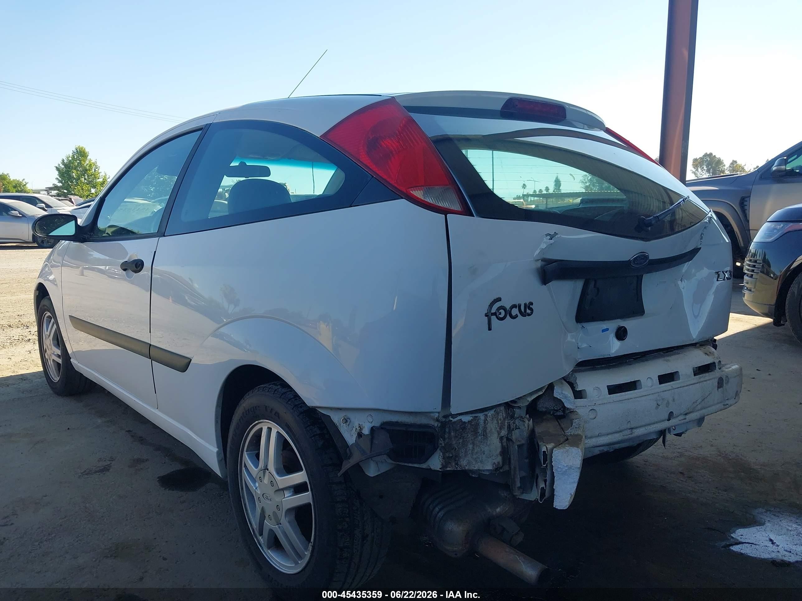 2003 Ford Focus Zx3 White vin: 3FAFP31Z43R159263