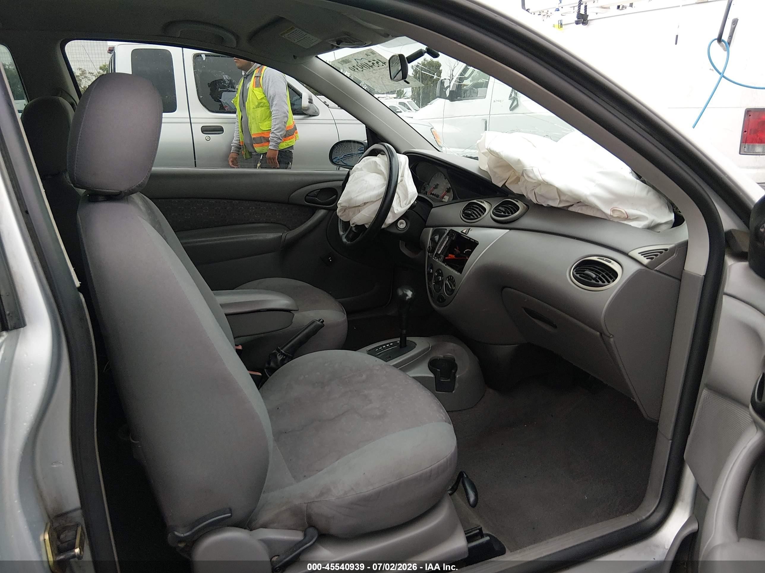 2003 Ford Focus Zx3 Silver vin: 3FAFP31Z93R141633