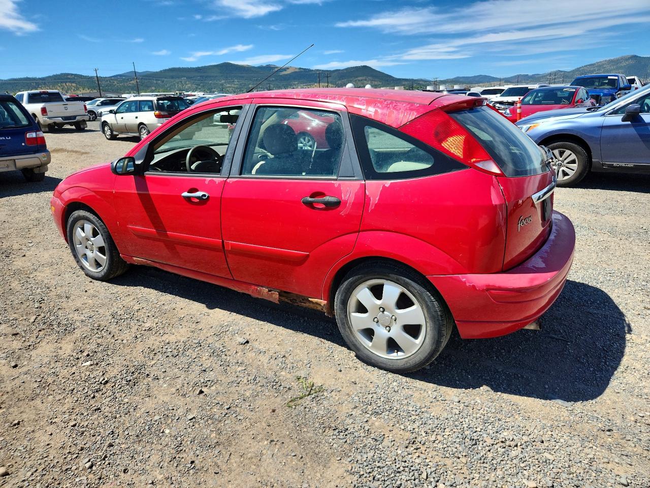 2002 Ford Focus Zx5 Red vin: 3FAFP37322R195843