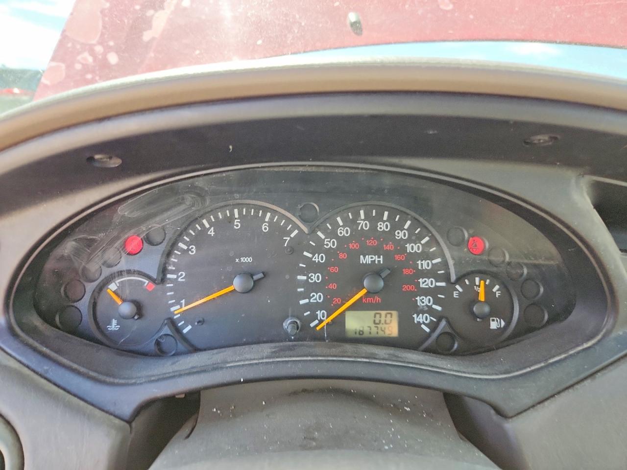 2002 Ford Focus Zx5 Red vin: 3FAFP37322R195843