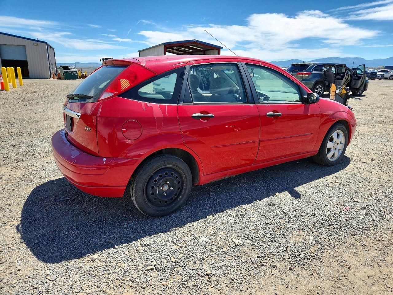 2002 Ford Focus Zx5 Red vin: 3FAFP37322R195843