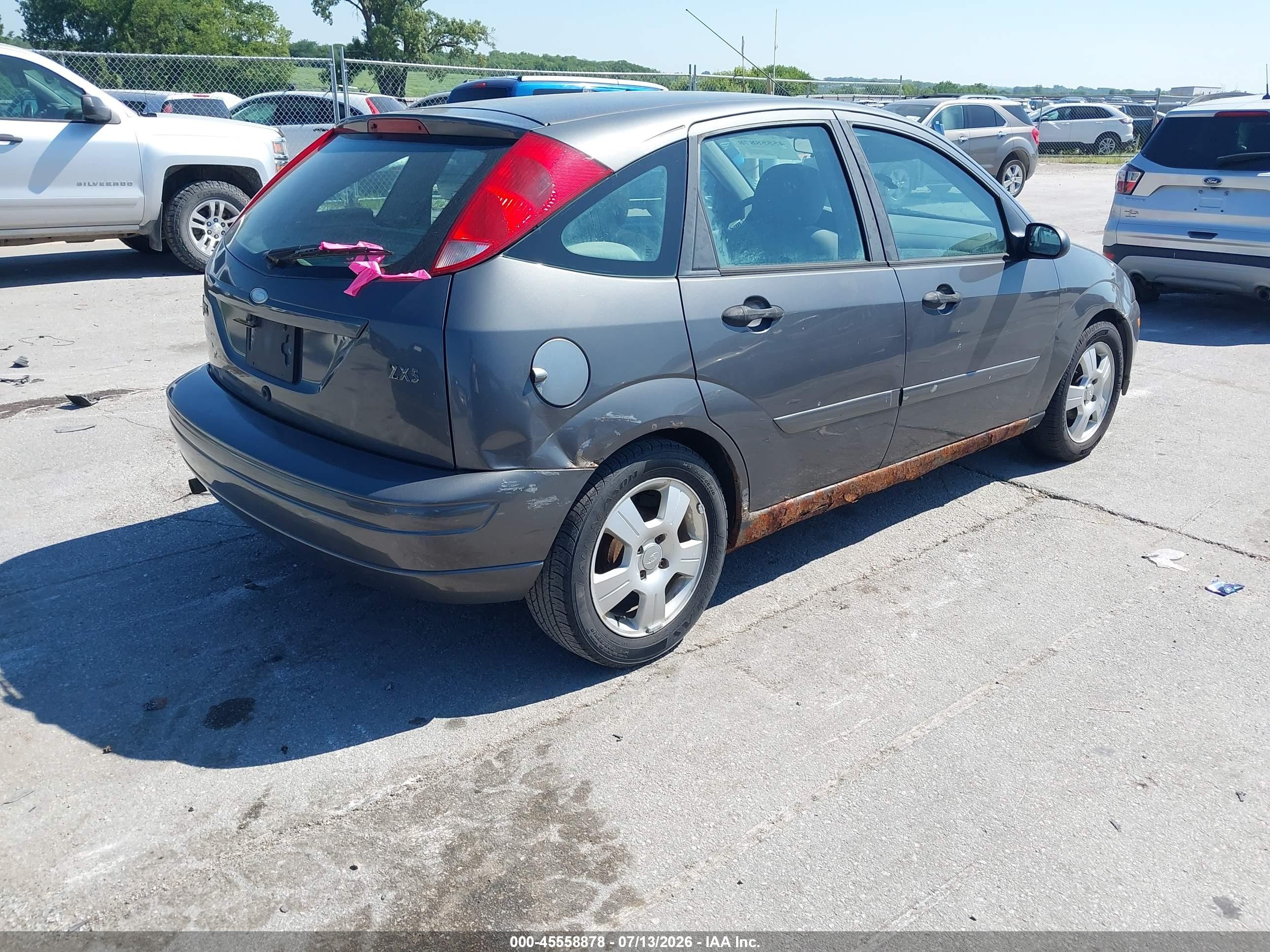 2003 Ford Focus   Серый vin: 3FAFP37353R167116